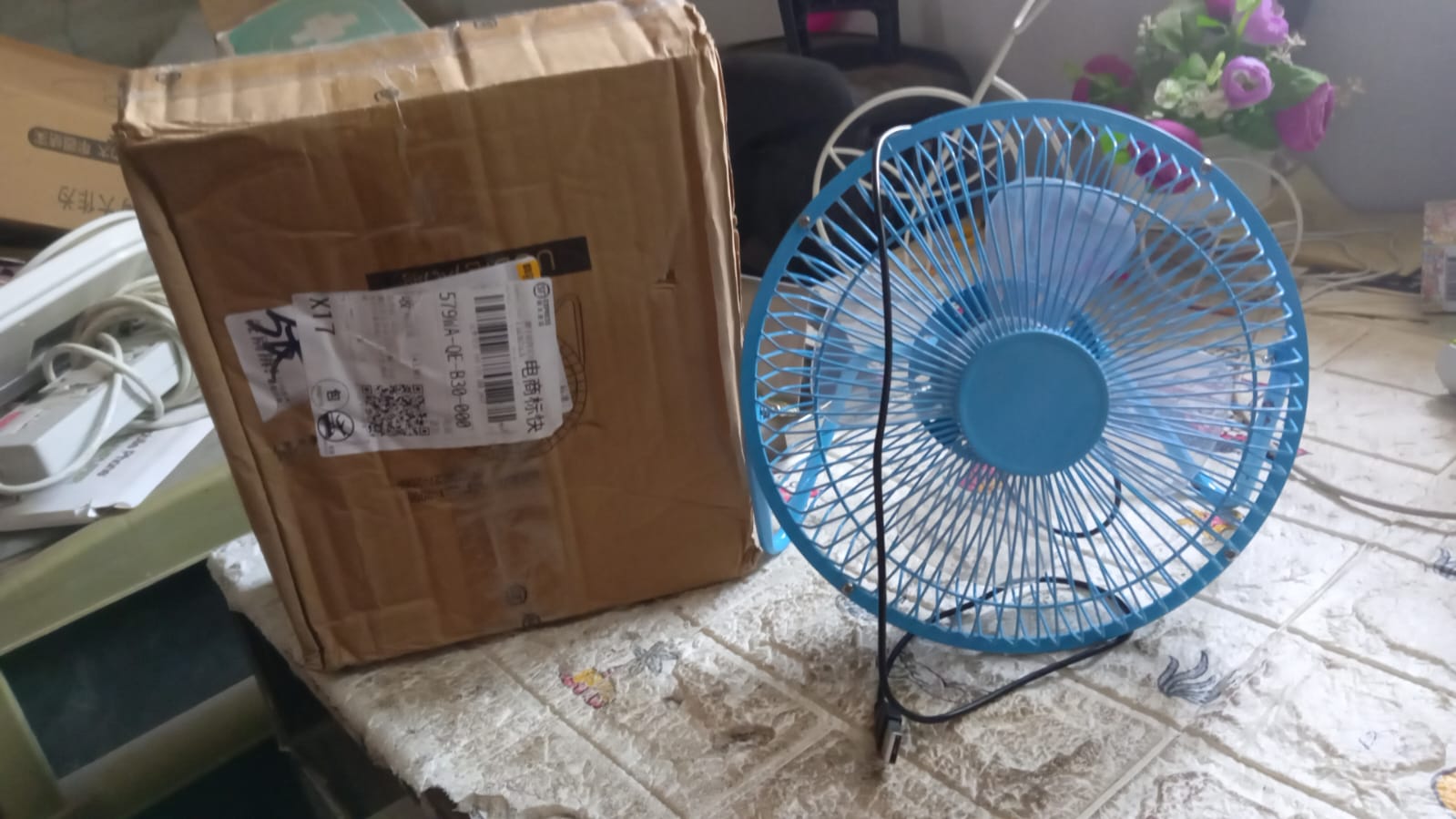 17679 Big USB Table Desk Personal Metal Electronic Fan, Compatible with Computers, Laptops, Student Dormitory, Suitable For Office, School Use (1 Pc) 17679 Big USB Table Desk Personal Metal Electronic Fan, Compatible with Computers, Laptops, Student Dormitory, Suitable For Office, School Use (1 Pc)